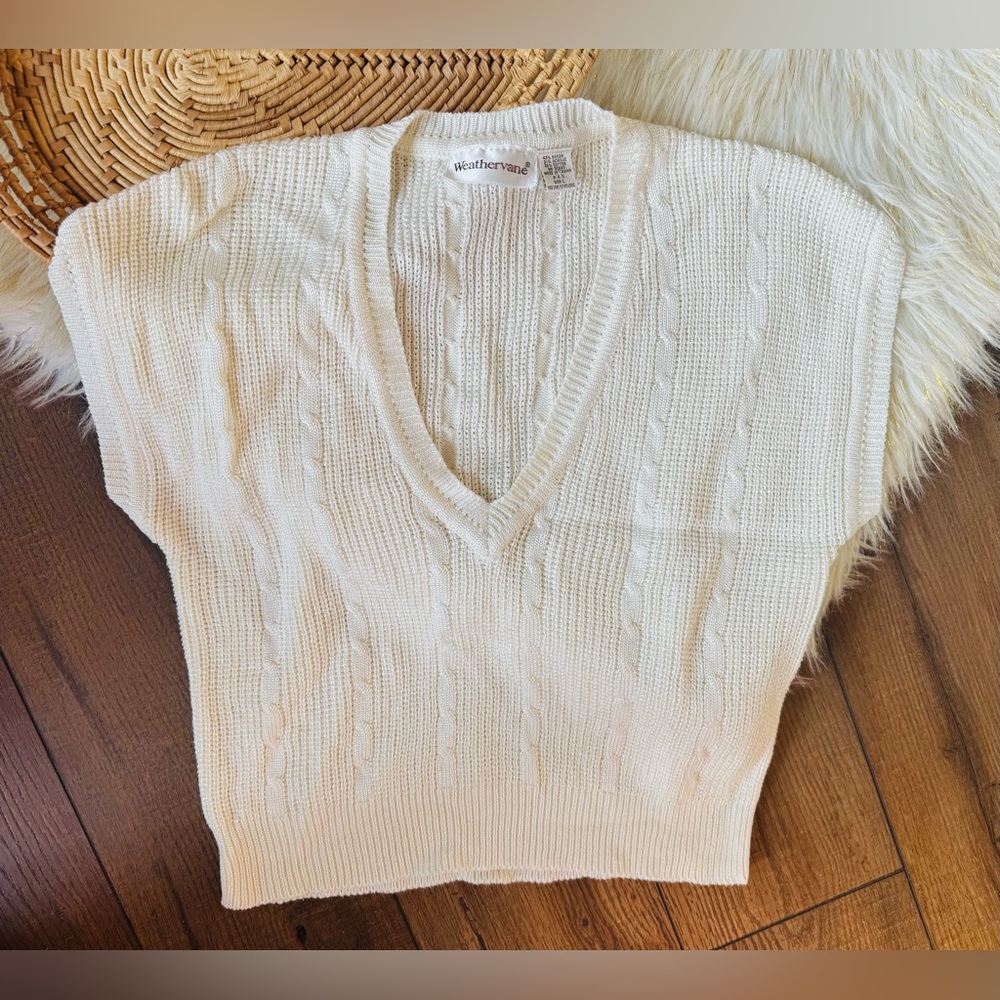 Vintage Weathervane Cream Cable Knit V Neck Sweater
Vest Size Large